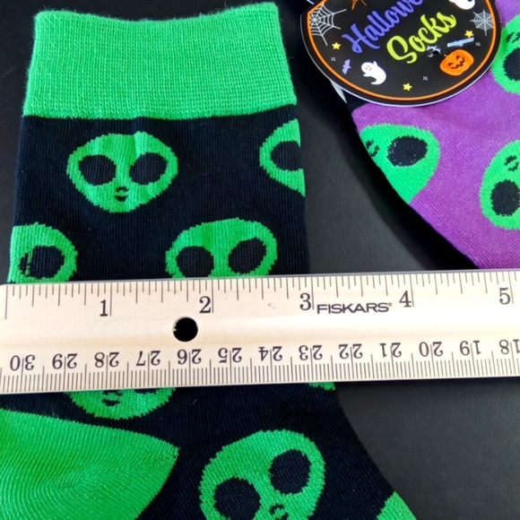 Alien Nation Socks - Picture 5 of 5